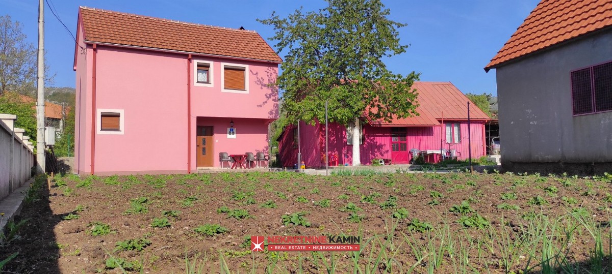 Property with Two Houses, Two Outbuildings and a Garage, Cetinje